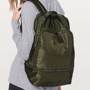 Lululemon City Adventurer Backpack *17L
Dark Olive